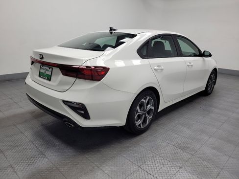 Used 2019 Kia Forte LXS FWD image 9