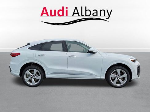 New 2025 Audi Q5 Premium Plus image 3