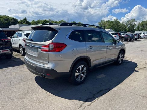 Used 2019 Subaru Ascent Premium AWD/4WD image 3