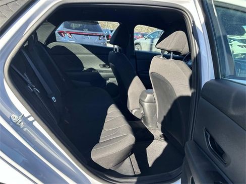 Used 2025 Hyundai Elantra Sport image 14