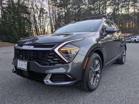 Used 2025 Kia Sportage SX image 8