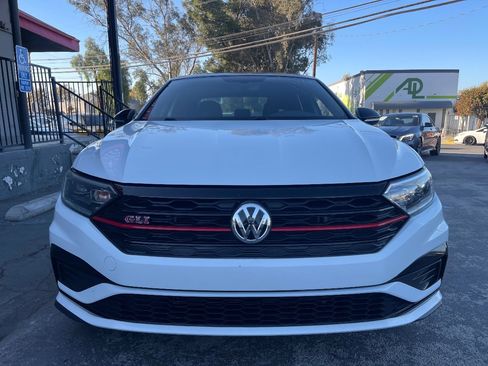 Used 2019 Volkswagen Jetta GLI image 2