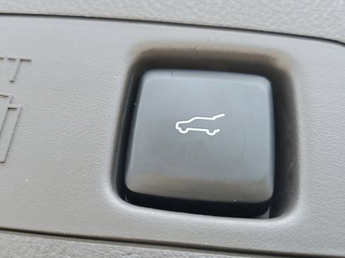 Used 2020 Lincoln Corsair Reserve w/ Equipment Group 201A image 12