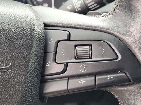 Used 2019 Cadillac XT4 Premium Luxury w/ Technology Package image 16