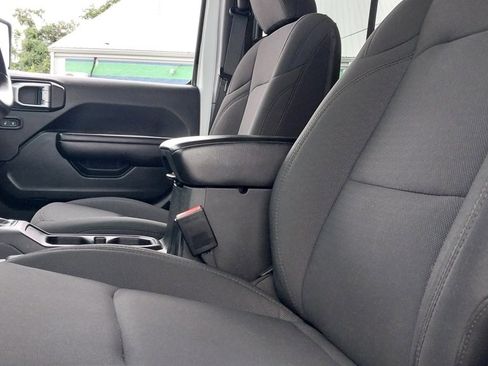 Certified 2021 Jeep Wrangler Unlimited Sport image 17