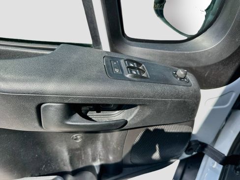Used 2023 RAM ProMaster 2500 FWD image 17