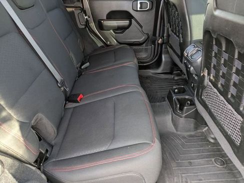 Used 2022 Jeep Wrangler Unlimited Rubicon image 29