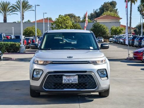 Used 2020 Kia Soul LX image 2