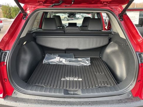 Used 2026 Toyota Corolla Cross XLE w/ Convenience Package image 14