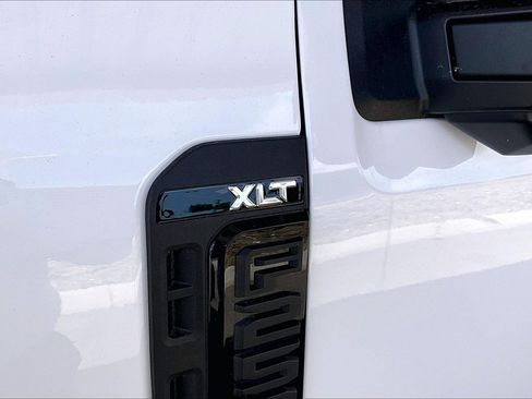 Used 2026 Ford F250 XLT w/ XLT Premium Package AWD/4WD image 24