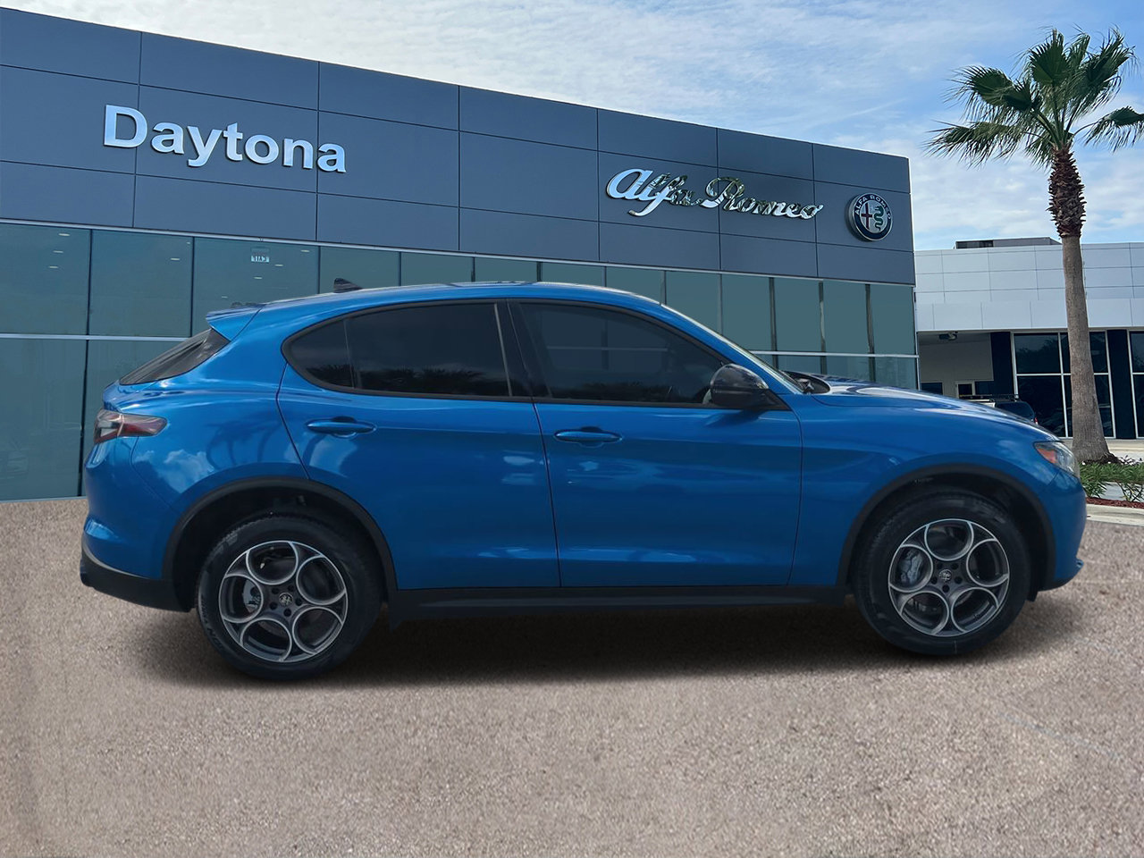 New 2025 Alfa Romeo Stelvio Sprint w/ Convenience Package AWD/4WD image 3