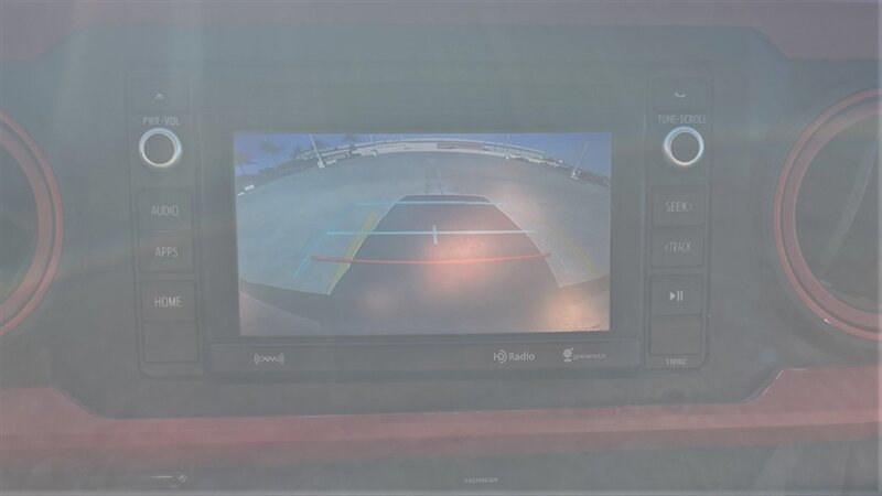 Used 2017 Toyota Tacoma SR5 RWD image 17