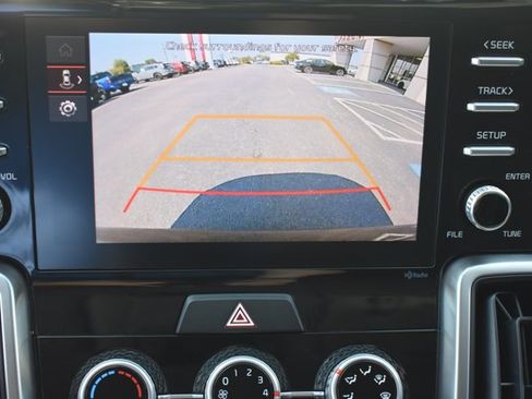 Used 2023 Kia Sorento LX FWD image 25