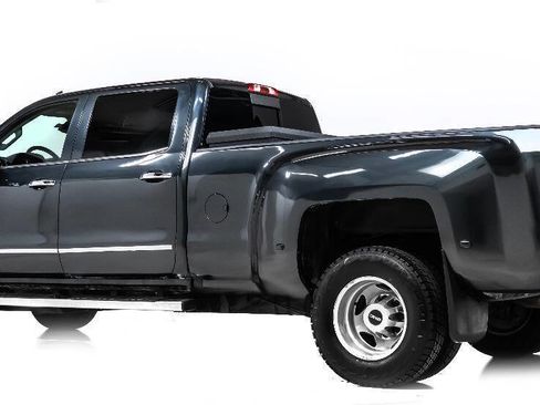 Used 2019 GMC Sierra 3500 Denali image 4