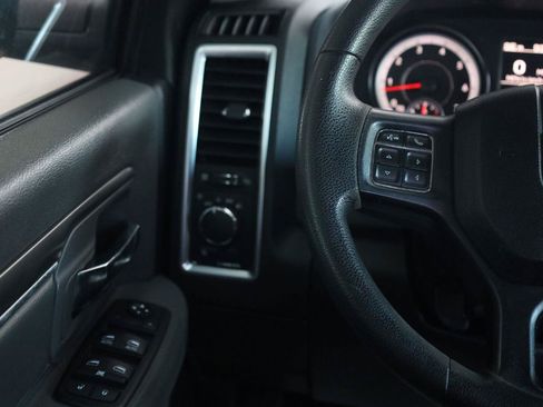 Used 2015 RAM 1500 Classic SLT RWD image 28