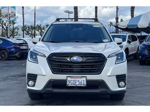 Used 2023 Subaru Forester Premium image 9