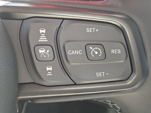 New 2025 Jeep Gladiator Sport image 25