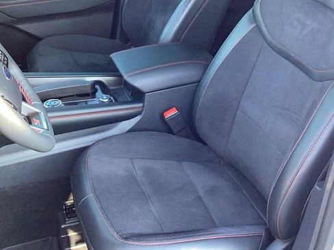 Used 2025 Ford Explorer ST image 25