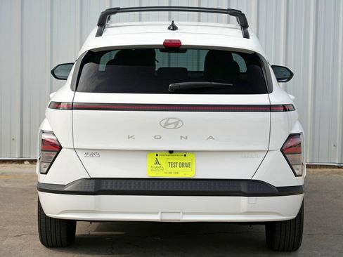Used 2025 Hyundai Kona SEL image 50