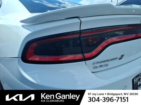 Used 2022 Dodge Charger SXT w/ Cold Weather Package AWD/4WD image 9