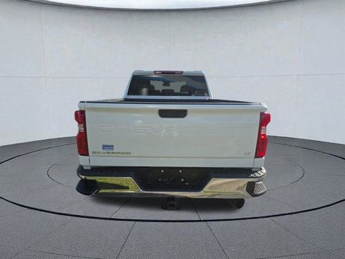 Used 2024 Chevrolet Silverado 2500 LT image 4