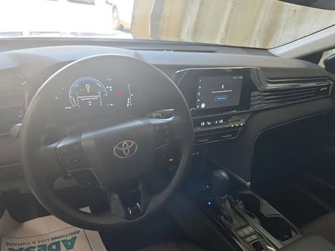 Used 2025 Toyota Camry LE FWD image 6