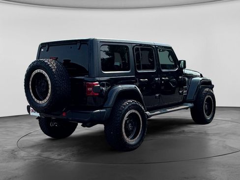 Used 2020 Jeep Wrangler Unlimited Sahara AWD/4WD image 10