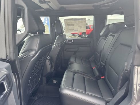 New 2025 Ford Bronco Badlands image 21