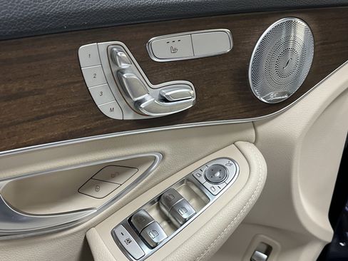 Used 2021 Mercedes-Benz C 300 4MATIC Sedan image 15