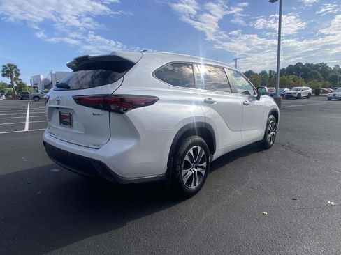 Used 2026 Toyota Highlander XLE AWD/4WD image 6