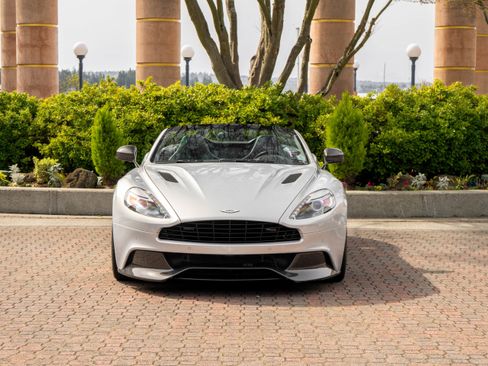Used 2016 Aston Martin Vanquish Volante image 7