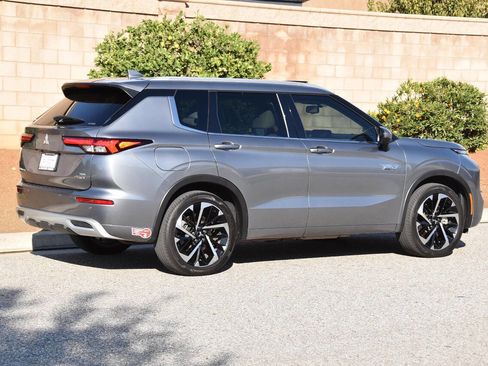 Used 2023 Mitsubishi Outlander SEL image 23