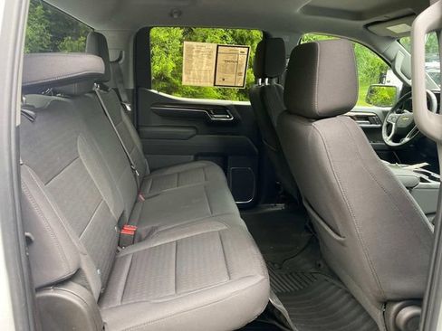Used 2023 Chevrolet Silverado 1500 LT AWD/4WD image 33