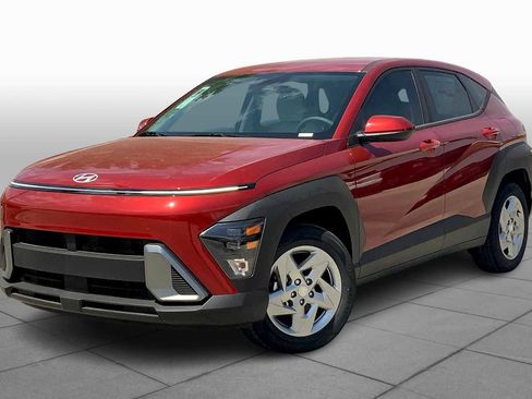 Used 2025 Hyundai Kona SE image 1