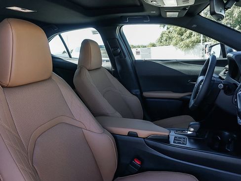 New 2026 Lexus UX 300h FWD image 23