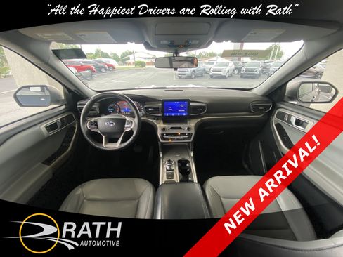 Used 2021 Ford Explorer XLT w/ Equipment Group 202A RWD image 18