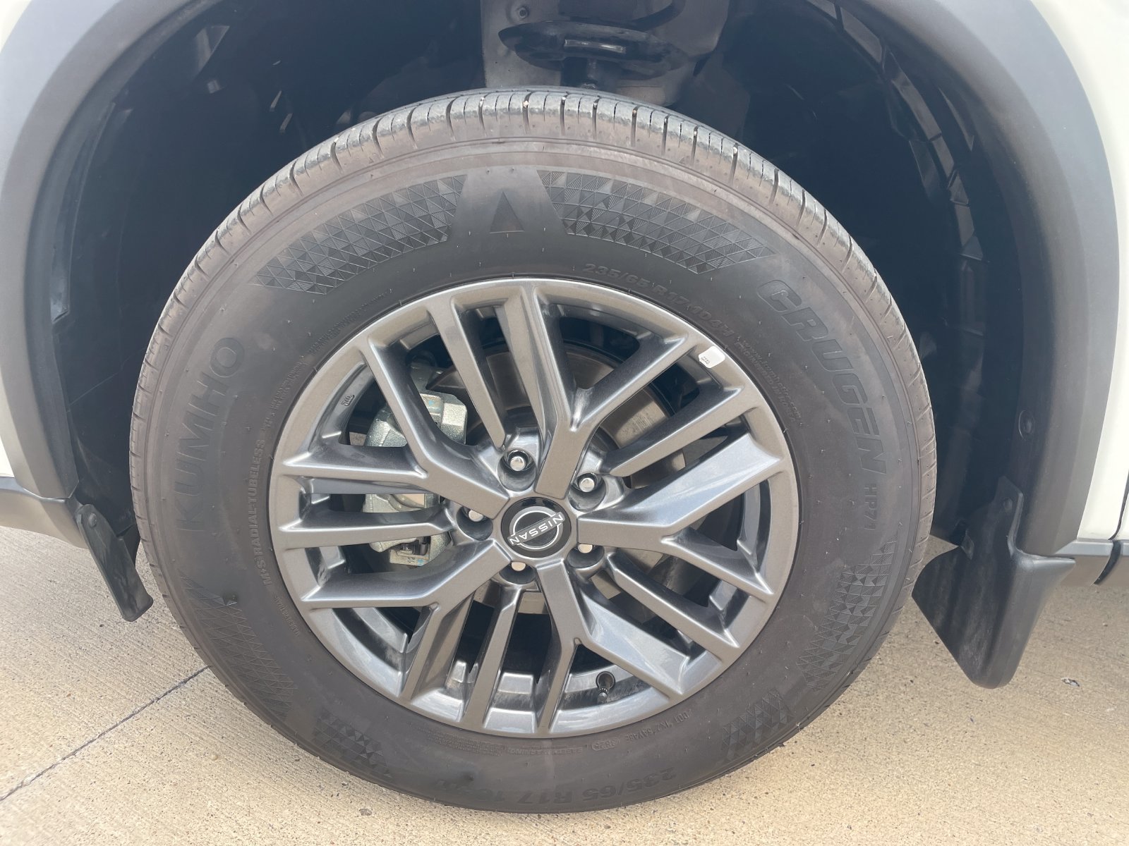 Used 2026 Nissan Rogue S FWD image 27