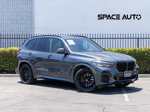 Used 2022 BMW X5 xDrive40i w/ M Sport Package AWD/4WD image 1