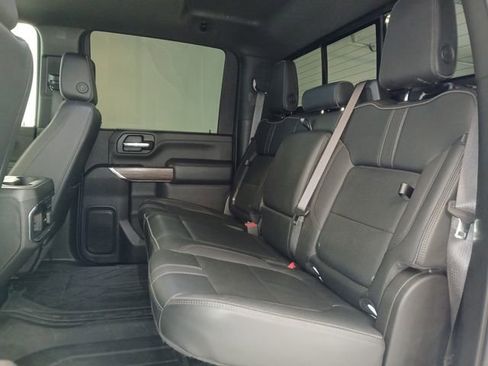 Used 2023 Chevrolet Silverado 3500 High Country w/ Technology Package image 12