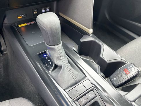 Used 2025 Toyota Camry LE image 36