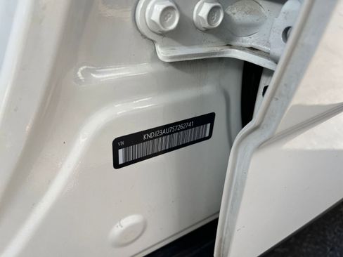 Used 2025 Kia Soul LX w/ LX Technology Package image 28