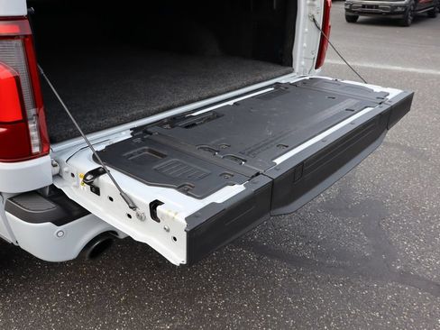 Used 2025 Ford F150 Lariat w/ Equipment Group 502A High AWD/4WD image 21