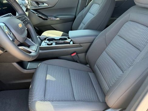 New 2026 Chevrolet Equinox LT w/ Safety and Technology Package FWD image 12