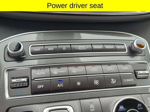 Used 2023 Hyundai Santa Fe Limited AWD/4WD image 16