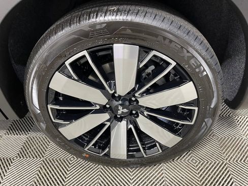 New 2025 Mitsubishi Outlander SE image 37