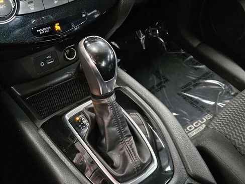 Used 2020 Nissan Rogue Sport S FWD image 12