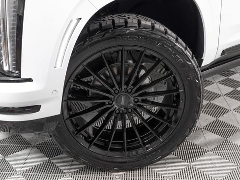 Used 2026 Cadillac Escalade Platinum Luxury w/ LPO, Floor Liner Package AWD/4WD image 34