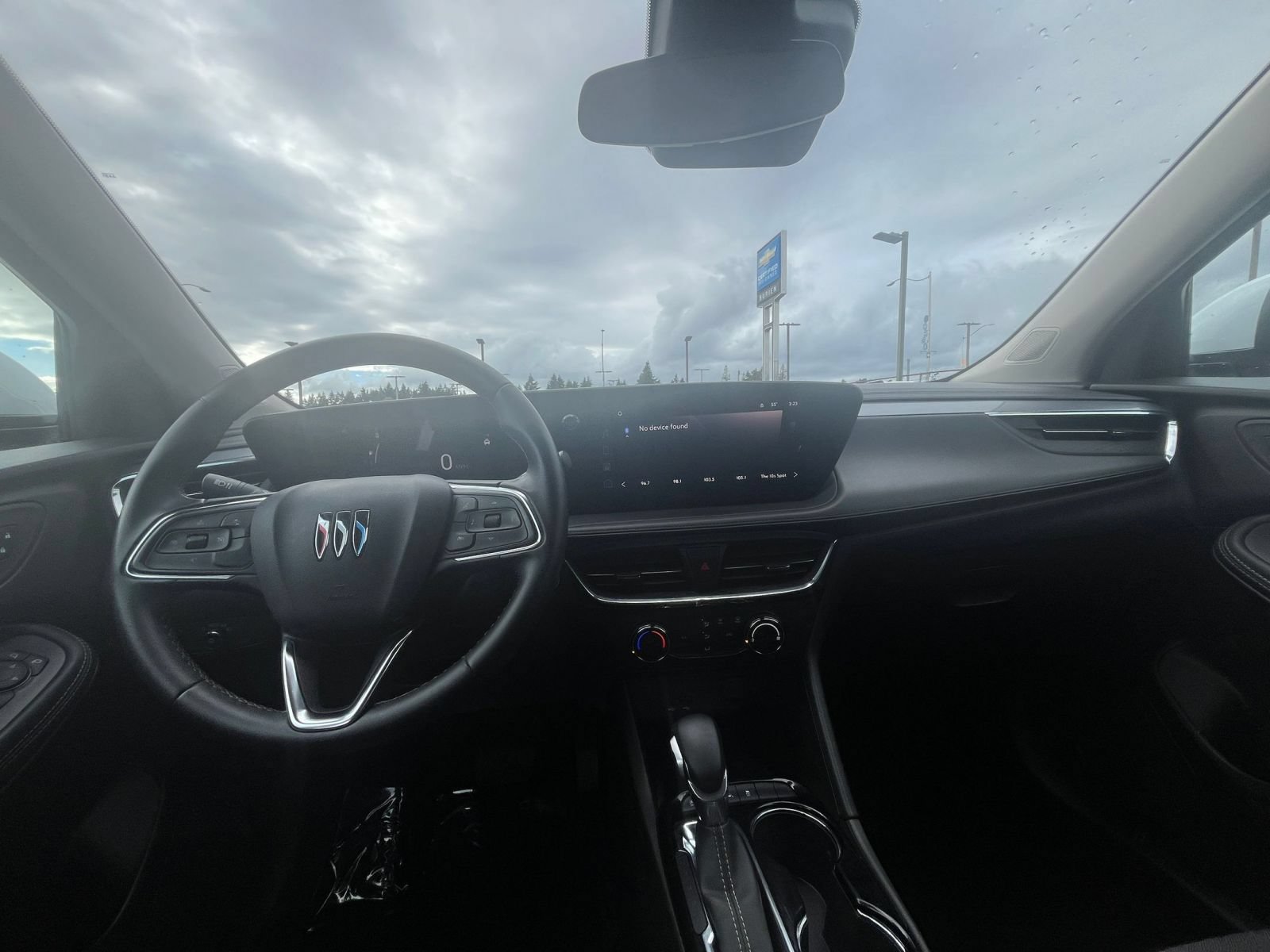 Used 2025 Buick Encore GX Preferred AWD/4WD image 33