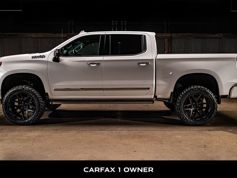 Used 2024 Chevrolet Silverado 1500 High Country w/ Technology Package AWD/4WD image 5