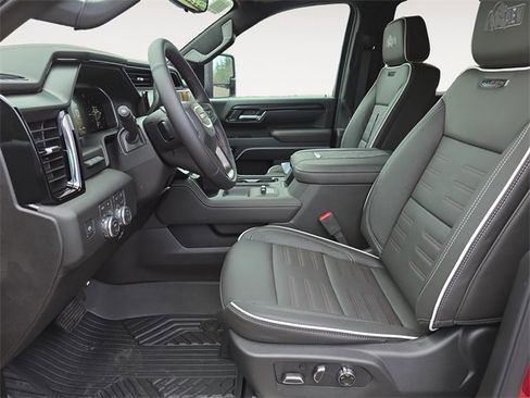 New 2026 GMC Sierra 2500 AT4X w/ AT4X AEV Edition image 9